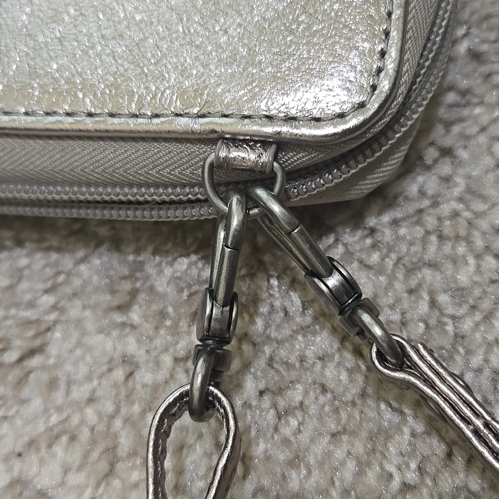 Like New The Sak Gold Metallic Wallet with Strap - Picture 7 of 12